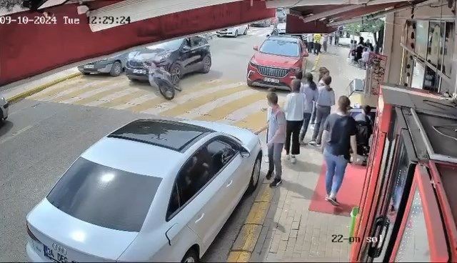 Cipin altında kalan 13 yaşındaki bisikletli kurtarılamadı; o anlar kamerada - Resim: 4
