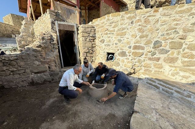 Harput Kalesi'nde 1000 yıllık sanayi sitesi gün yüzüne çıkarıldı - Resim: 4