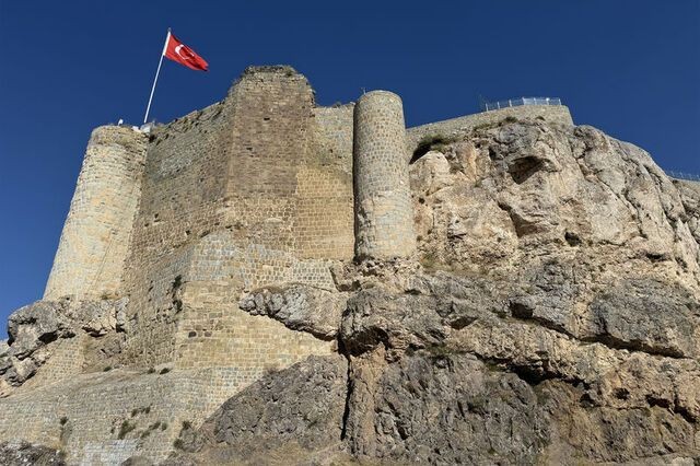 Harput Kalesi'nde 1000 yıllık sanayi sitesi gün yüzüne çıkarıldı - Resim: 2