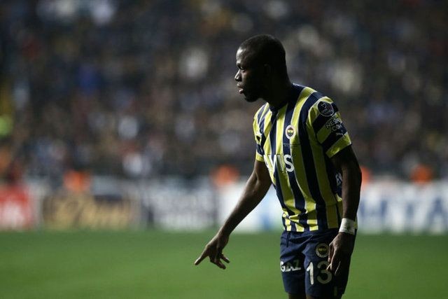 Valencia'nın menajerinden transfer iddialarına yanıt! - Resim: 4