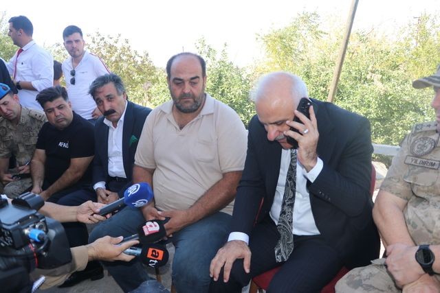 Diyarbakır'da kaybolan 8 yaşındaki Narin'in cansız bedeni bulundu mu? Kayalıklarda kan lekeleri.... - Resim: 8