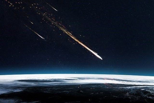 Fransa'da bir kadın evinde kahve içerken kaburgasına gök taşı çarptı - Resim: 12