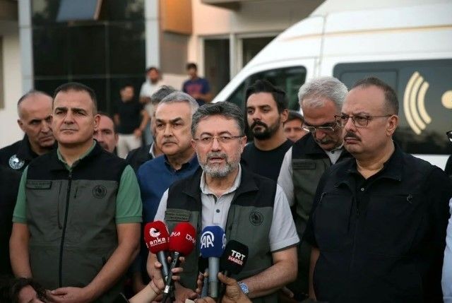 Türkiye alev alev yanıyor! Yangınlara müdahalede il il son durum - Resim: 35