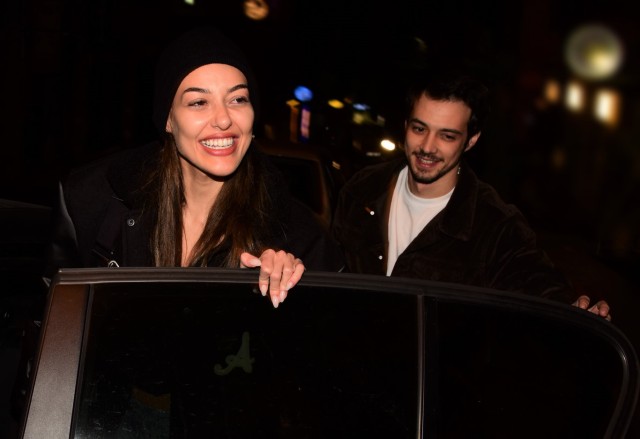 Dilan Çiçek Deniz'le ilişki yaşayan Mert Yazıcıoğlu eski sevgilisi Afra Saraoğlu'nu sildi! - Resim: 2