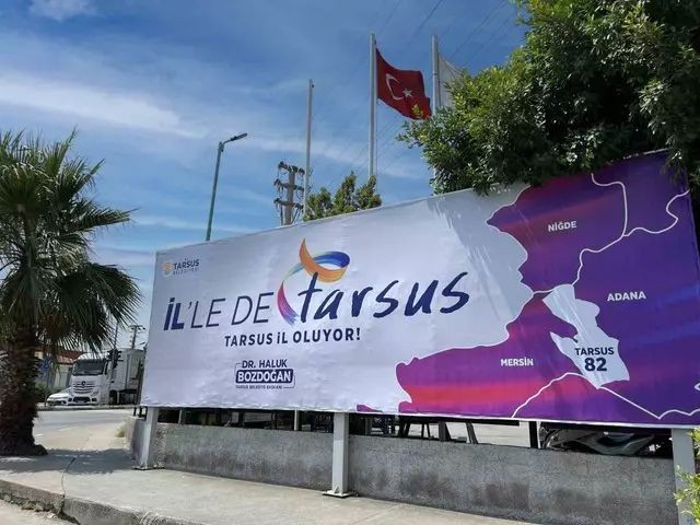 Bahçeli'nin "100 il" çağrısı sonrası ilk hamle Tarsus'tan geldi! İlçe girişine "İlimize hoş geldiniz" tabelası asıldı - Resim: 3
