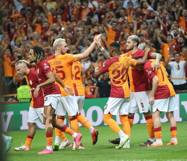 Molde'yi 2-1'le geçen Galatasaray Şampiyonlar Ligi'ne yenilgisiz kaldı! - Resim: 12