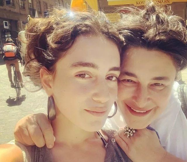 Fahriye Evcen ile Burak Özçivit'in küçük oğlu Kerem ilk kez görüntülendi! Karan Özçivit'in kardeşi bakın kime benziyor? - Resim: 72