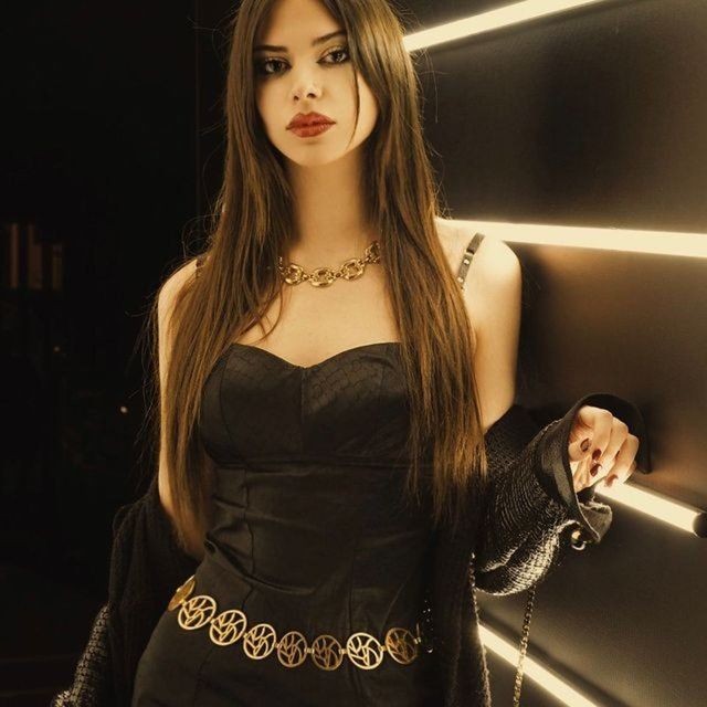 Defne Samyeli'nin dünyalar güzeli kızı Derin Talu Instagram pozları ile ortalığı yaktı geçti - Resim: 15