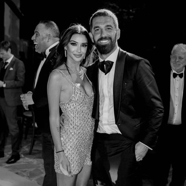 Arda Turan'ın eşi Aslıhan Doğan Turan'dan sürpriz kariyer: Moda programında Hakan Akkaya ile jüri üyesi olacak - Resim: 13