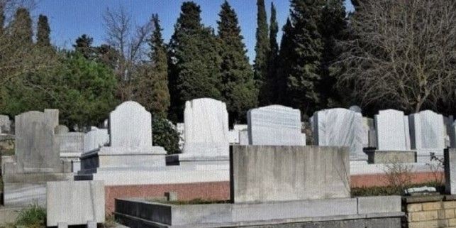 Mezarda haciz! Dosyalar mezar üzerinde birikti! Avukattan çarpıcı açıklama - Resim: 8