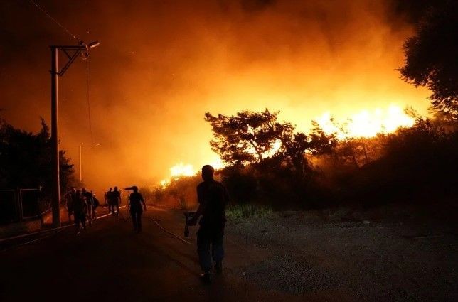 Türkiye alev alev yanıyor! Yangınlara müdahalede il il son durum - Resim: 36