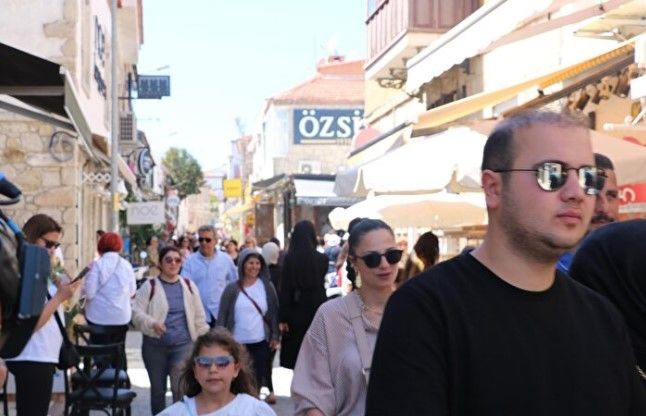 Kapıda vize Çeşme'ye yaradı: Oteller full çekti - Resim: 4