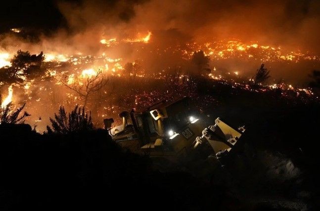 Türkiye alev alev yanıyor! Yangınlara müdahalede il il son durum - Resim: 39