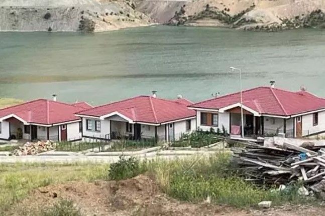 Artvinliler 7. kez taşındıkları yeni ilçelerine alıştılar: Villa tipi evlerimiz oldu - Resim: 6