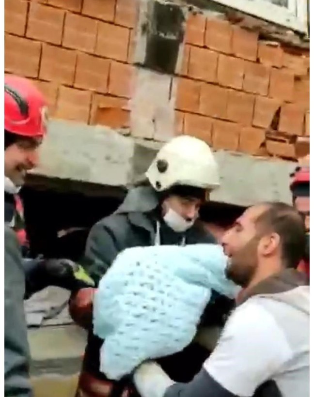 Kahramanmaraş merkezli 10 ilde büyük yıkıma neden olan deprem sonrası 30 günlük depremzede bebek kurtarıldı! - Resim: 7