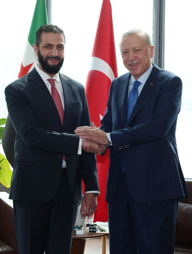 Cumhurbaşkanı Erdoğan, Türkevi'nde Suriye Cumhurbaşkanı Şara ile görüştü - Resim : 1