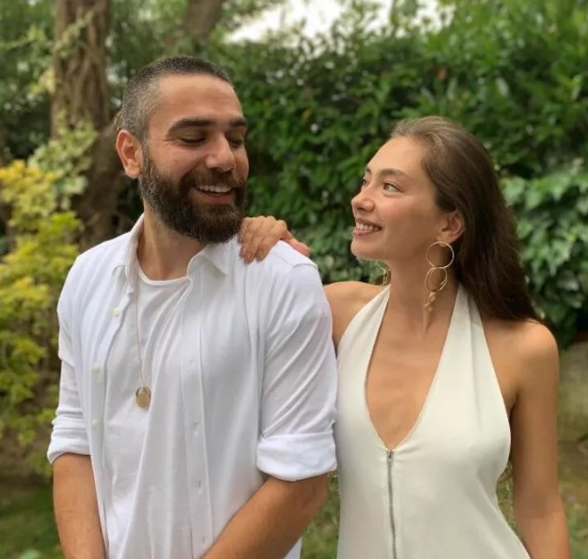 Kadir Doğulu'nun ismi 'S' harfiyle başlayan bir kadınla sarmaş dolaş halleri çok konuşulmuştu! Kadının kim olduğu belli oldu mu? - Resim: 2