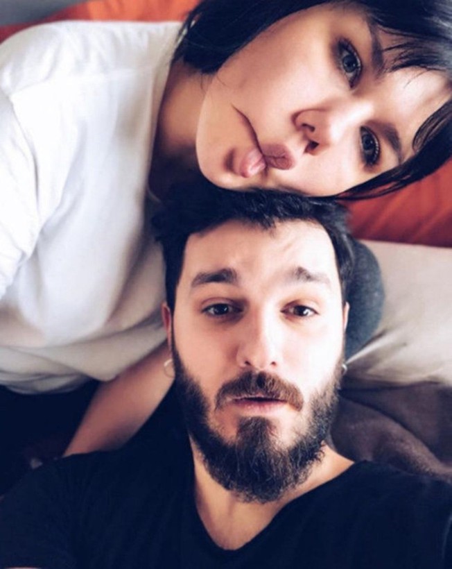 'Pucca' ismiyle tanınan yazar Selen Pınar Işık ve Serhat Osman Karagöz'ün oğlu Batı 3'üncü kattan düştü! Apar topar ameliyata alındı - Resim: 3