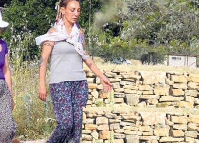 Özlem Tekin çiftliğe zincir vurup sırra kadem bastı! Komşuları endişeli! Aylardır haber yok - Resim: 2