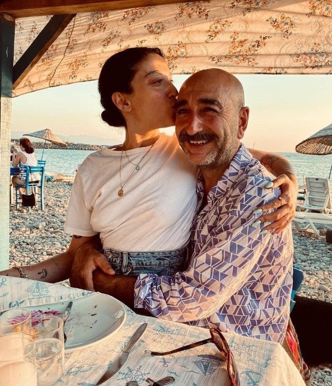 Aşk engel tanımadı! Melike Şahin kendisinden yaşça büyük sevgilisiyle sessiz sedasız evlendi! Bakın hayranlarına nasıl duyurdu? - Resim: 5