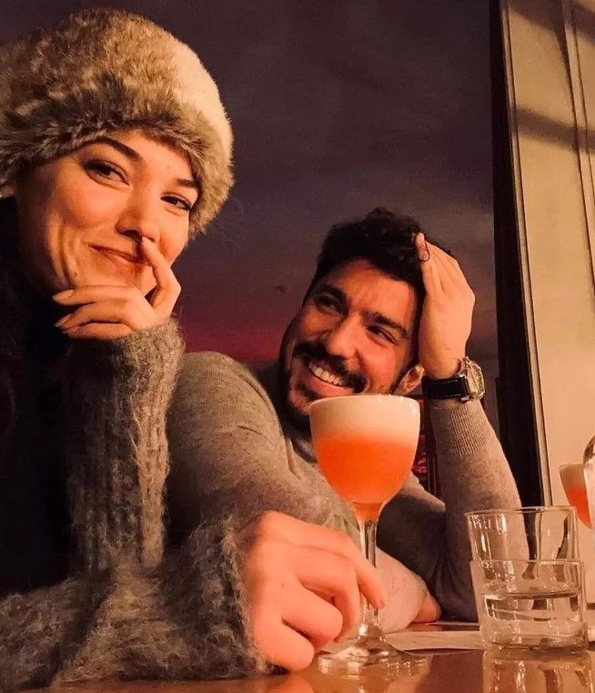 Kaan Yıldırım'ın Pınar Deniz'e aldığı yüzük göründü! Çapkın oyuncu hem Hande Erçel'i hem de Pınar Deniz'i aynı mekana götürünce olanlar oldu - Resim: 4