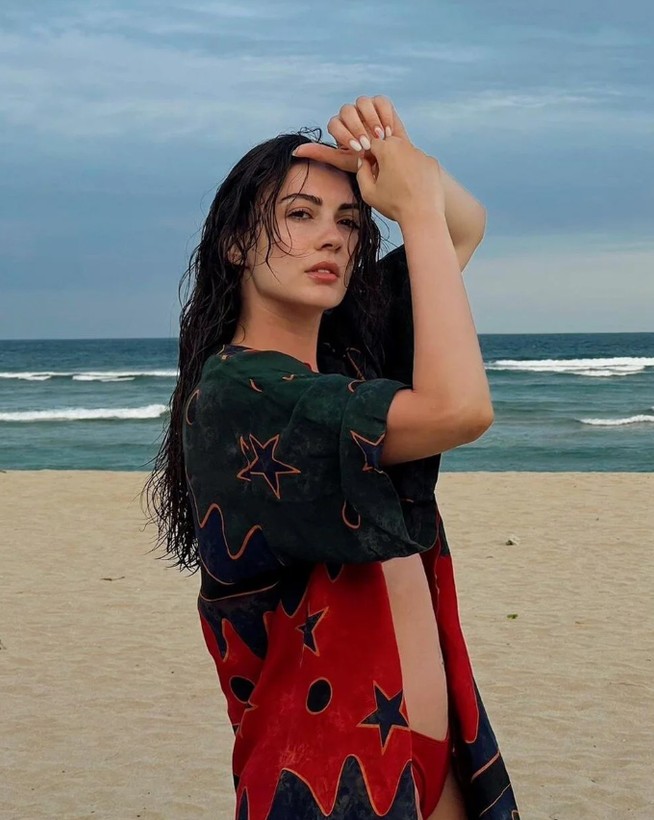 Ünlü isimler yaz aylarının gelmesiyle beraber deniz sezonunu açtı! İşte ünlülerin tatil pozları - Resim: 15