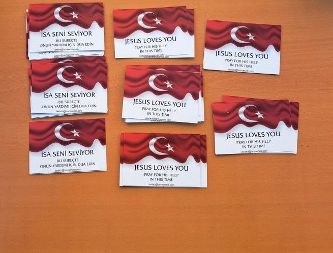 Deprem bölgesinde Misyonerlik faaliyeti iddiaları! Yardım poşetlerinden "İsa seni seviyor" kartları çıktı - Resim: 3