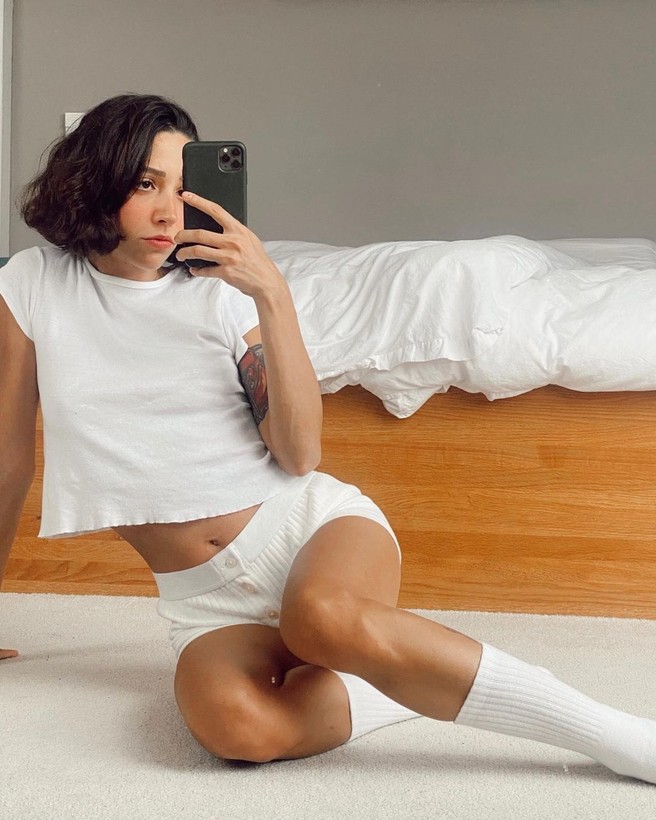 Zeynep Bastık omurgasını kırdı, konser verip veremeyeceği merak ediliyor - Resim: 7