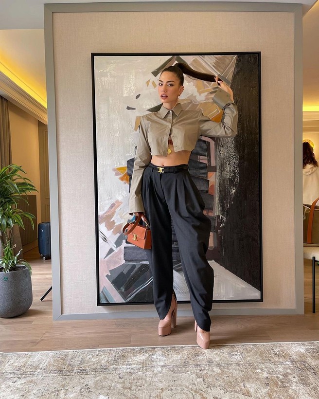 Karda bikinili poz veren Demet Özdemir: Kondisyonum sağlam - Resim: 2