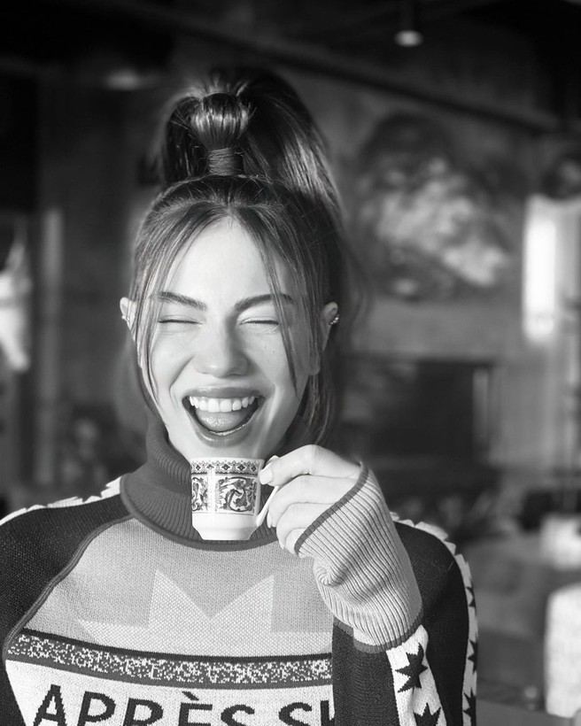 Karda bikinili poz veren Demet Özdemir: Kondisyonum sağlam - Resim: 8