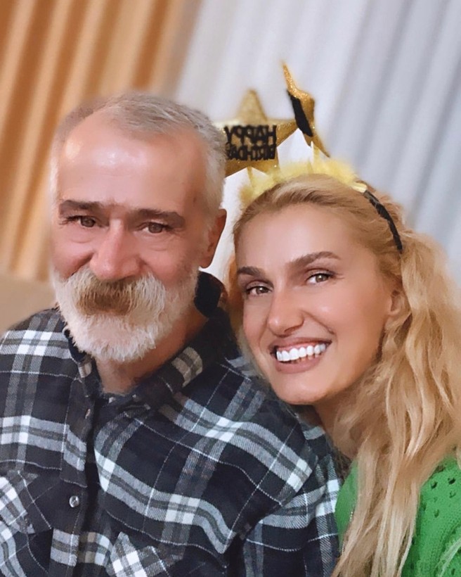 Tuğba Özay, babasının mezarı başında sabahladı - Resim: 3
