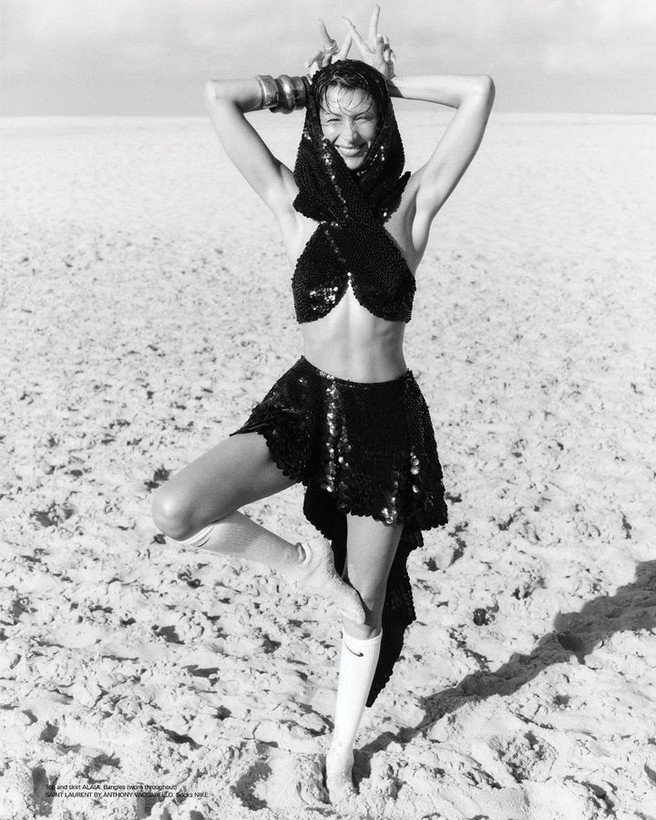 Lyme hastalığı yüzünden zor günler geçiren ünlü model Bella Hadid tatile çıkıp bikinili pozlar verdi! Bakın Türk takipçisinden ne yorum geldi - Resim: 6