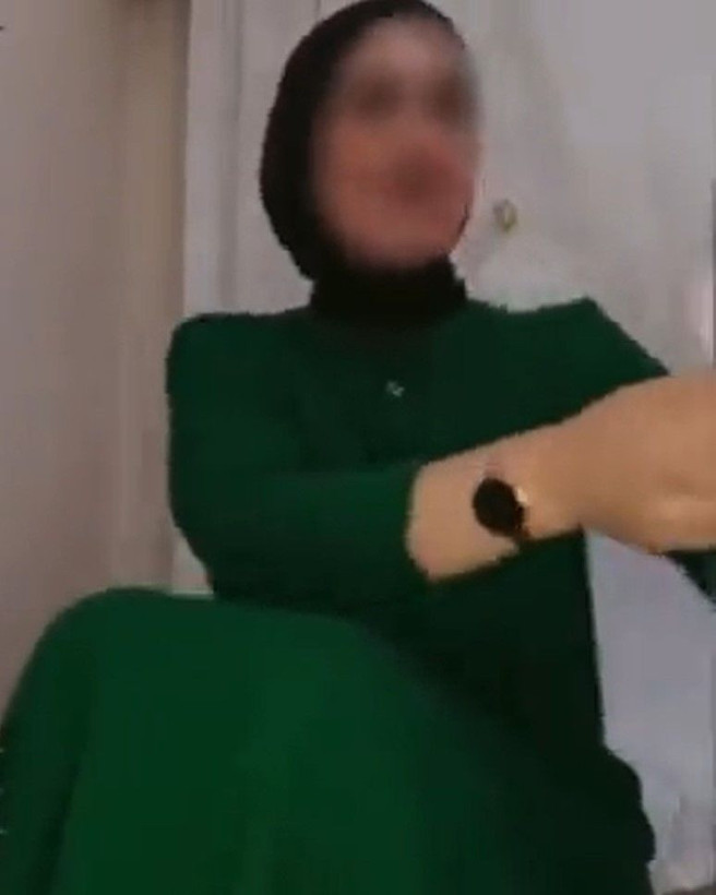 Sosyal medyada para toplamak isteyen kadın çocuğunun yanında cinsel içerikli yayın açtı - Resim: 1