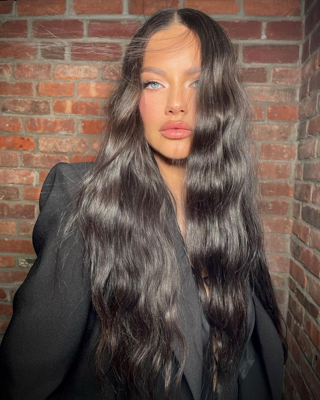 Aldığı kilolarla gündemdeydi! Adriana Lima son pozuyla göz kamaştırdı, bakın kaç kilo verdi - Resim: 9