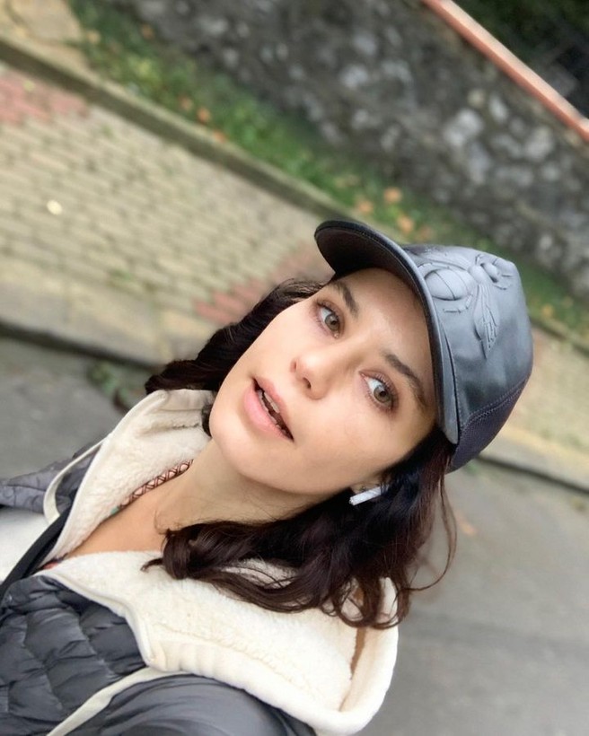 Beren Saat bayramları karıştırdı! 19 Mayıs yerine 23 Nisan... - Resim: 1