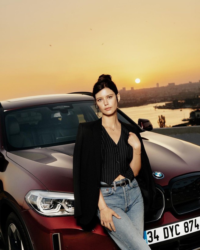 Beren Saat bayramları karıştırdı! 19 Mayıs yerine 23 Nisan... - Resim: 3