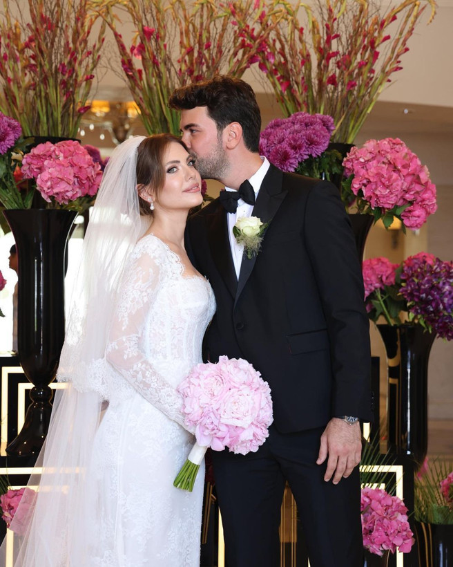 Eda Ece ile Buğrahan Tuncer evlendi! Hande Erçel-Hakan Sabancı çifti aşka geldi, Şevval Sam sahneye atladı, Nesrin Cevadzade bakışları üzerine topladı - Resim: 4