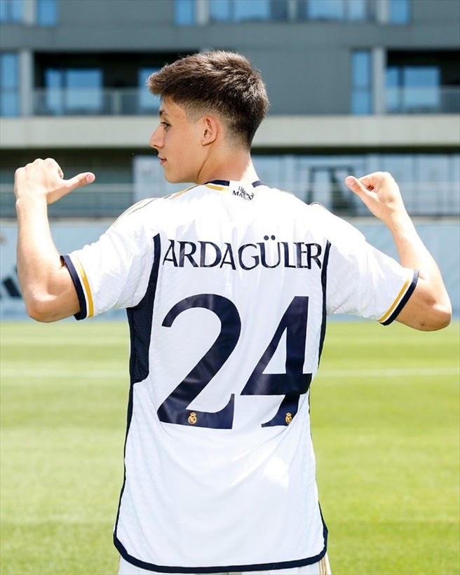 Avrupa basını Real Madrid'e transfer olan Arda Güler'i konuşuyor! Hepsi manşetlerine taşıdı | 8 Temmuz Cumartesi gazete manşetleri - Resim: 3