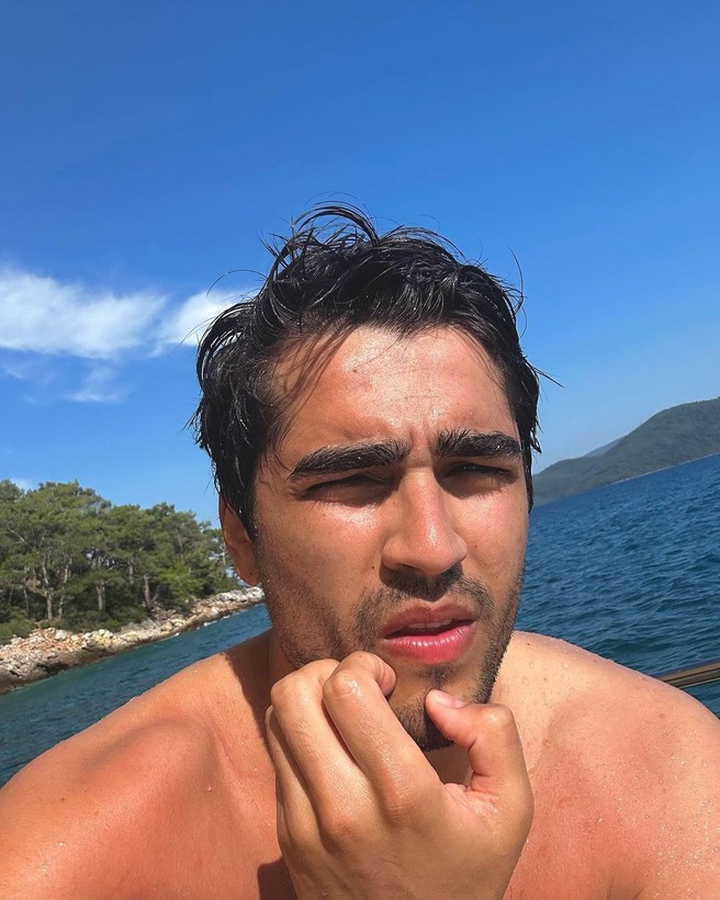 Yalı Çapkını'nın Ferit'i Mert Ramazan Demir doğmamış yeğenini kaybetti - Resim: 1