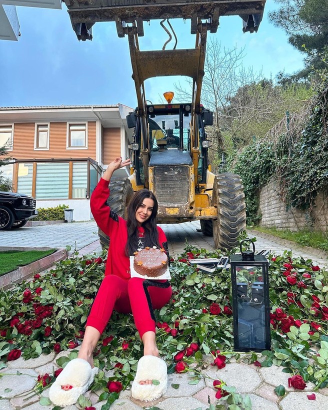 Dilan Polat Instagram hesabını açtı! İlk paylaşımı eşi Engin Polat ile 17 yıl önceki fotoğraf karesi oldu, ikisini de kimse tanıyamadı - Resim: 4