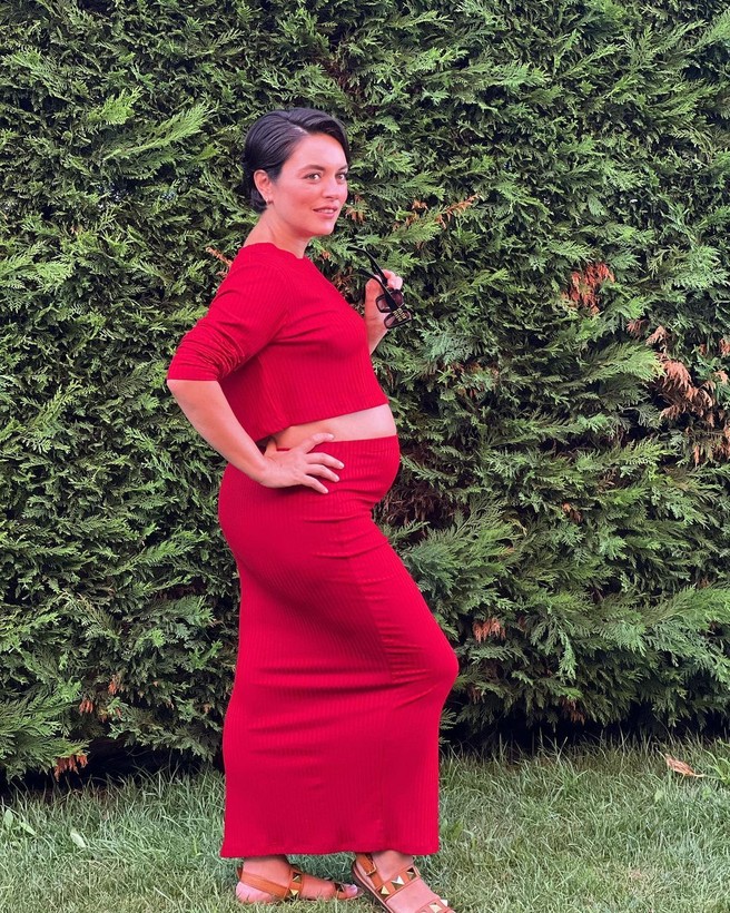 Anne olmaya gün sayan Ezgi Mola'dan karnı burnunda pozlar - Resim: 9