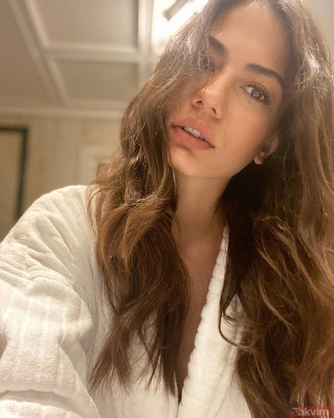 Demet Özdemir arkadaşının düğününde yaptığı göbek dansıyla herkesi kendisine hayran bıraktı - Resim: 1