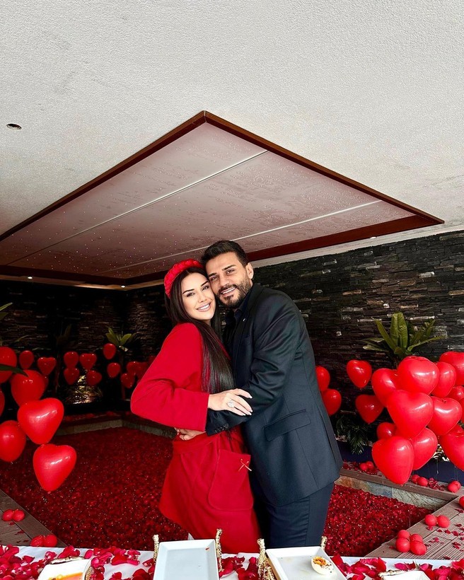 Dilan Polat eşi Engin Polat'ın koltuk altına övgü yağdırdı! Takipçilerinin midesi bulandı - Resim: 4