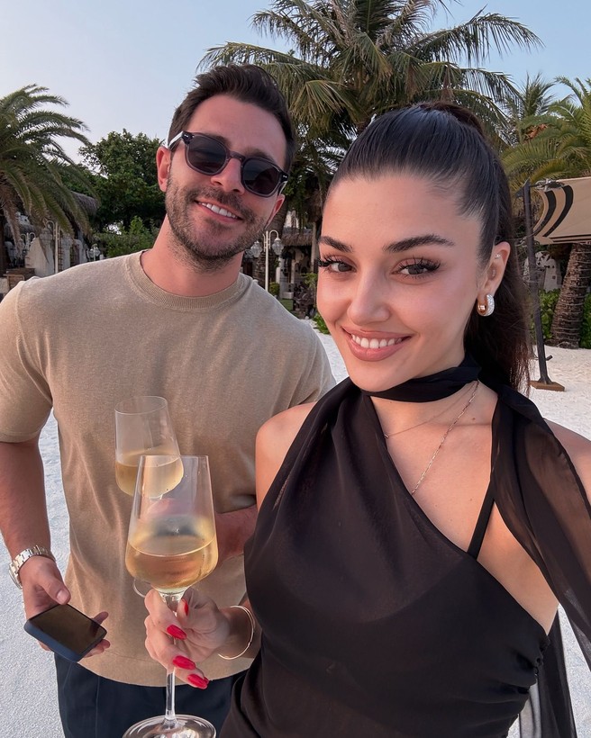 Hande Erçel'den sevgilisi Hakan Sabancı ile yeni poz - Resim: 4