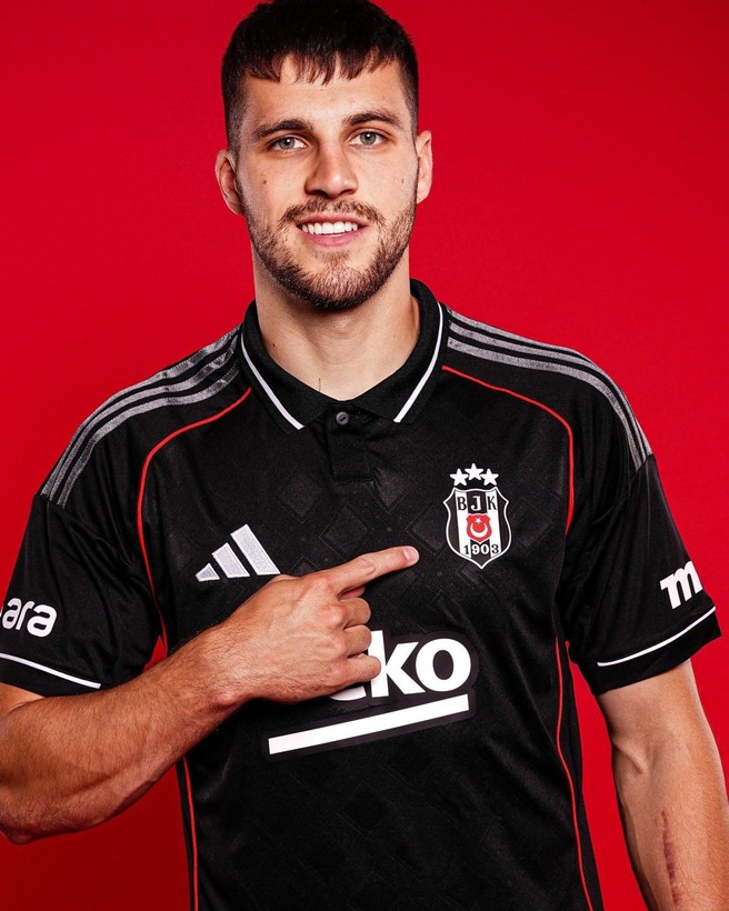 Beşiktaş'ın yeni transferi Jurasek: Teklif geldiği anda hiç tereddüt etmedim - Resim: 7
