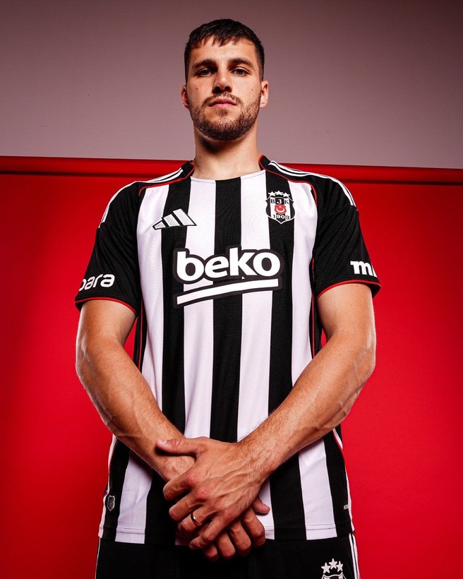 Beşiktaş'ın yeni transferi Jurasek: Teklif geldiği anda hiç tereddüt etmedim - Resim: 8