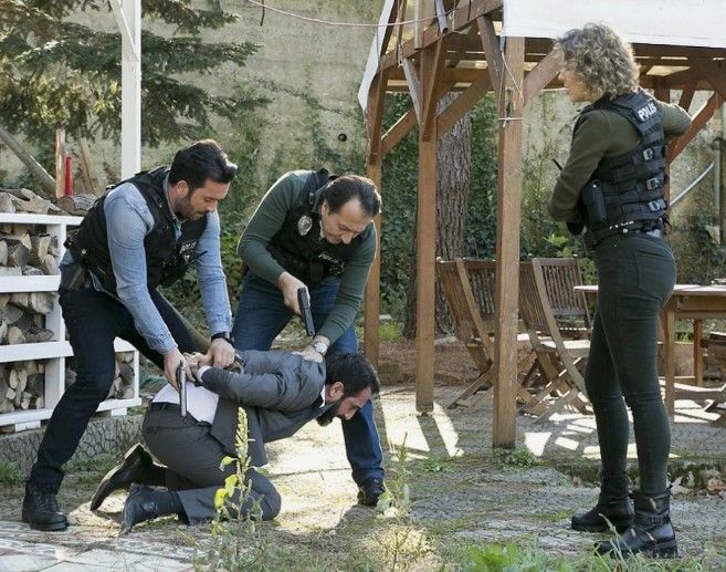 Arka Sokaklar dizisinde silahların olduğu kamyon kaboldu! Dizinin çekimleri ertelendi - Resim: 3