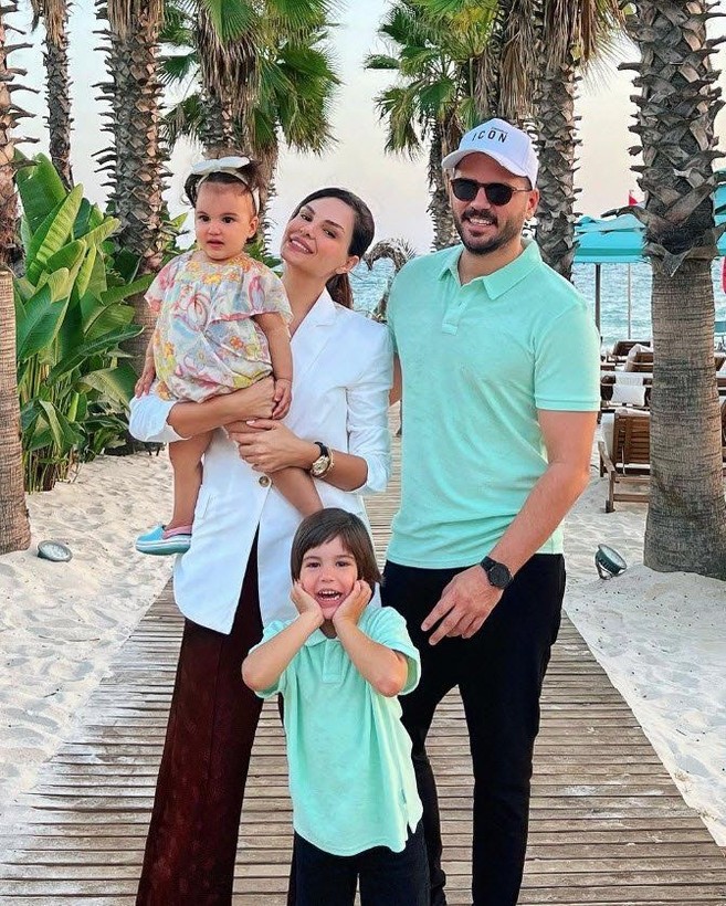 Fahriye Evcen ile Burak Özçivit'in küçük oğlu Kerem ilk kez görüntülendi! Karan Özçivit'in kardeşi bakın kime benziyor? - Resim: 95