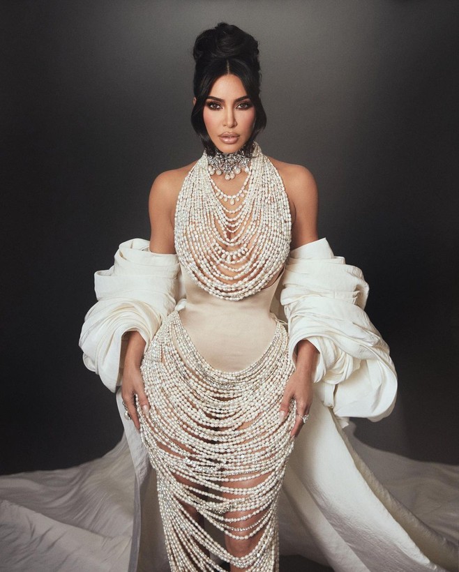 Met Galası'na Kim Kardashian'ın elbisesi damga vurdu! Tam 1000 saatte, 50 bin inciden yapıldı - Resim: 5