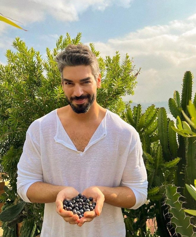 Ruhun Duymaz'ın Onur'u Şükrü Özyıldız role kendini kaptırdı! Şükrü Özyıldız'ın Galata'da kapkaççıyı yakaladığı anlar kamerada! - Resim: 16